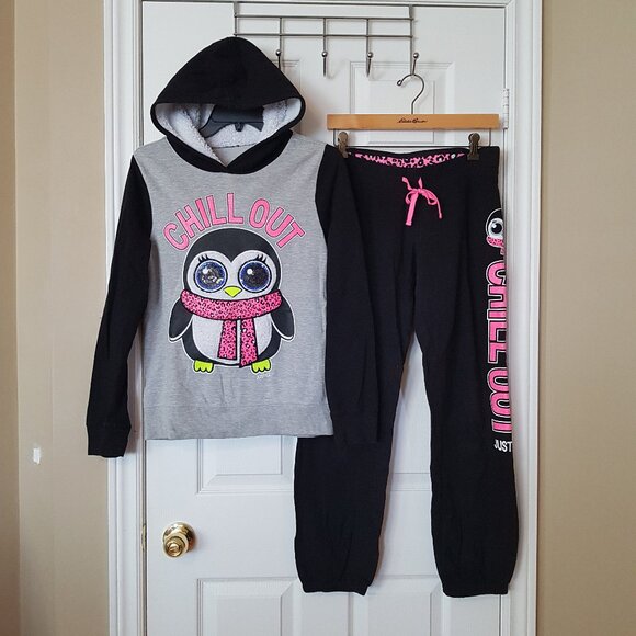 Justice Girls Hoodie Sweatshirt and Sweatpants Penguin Set ~  Size 14/16 yrs. ~ - Picture 1 of 5